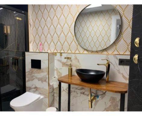 Chic12 Luxury Grupo Gran Via Apartman Madrid Kültér fotó